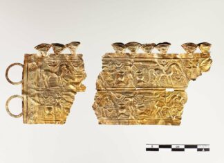 Fragmentos de la diadema de Moñes. Museo Arqueológico Nacional