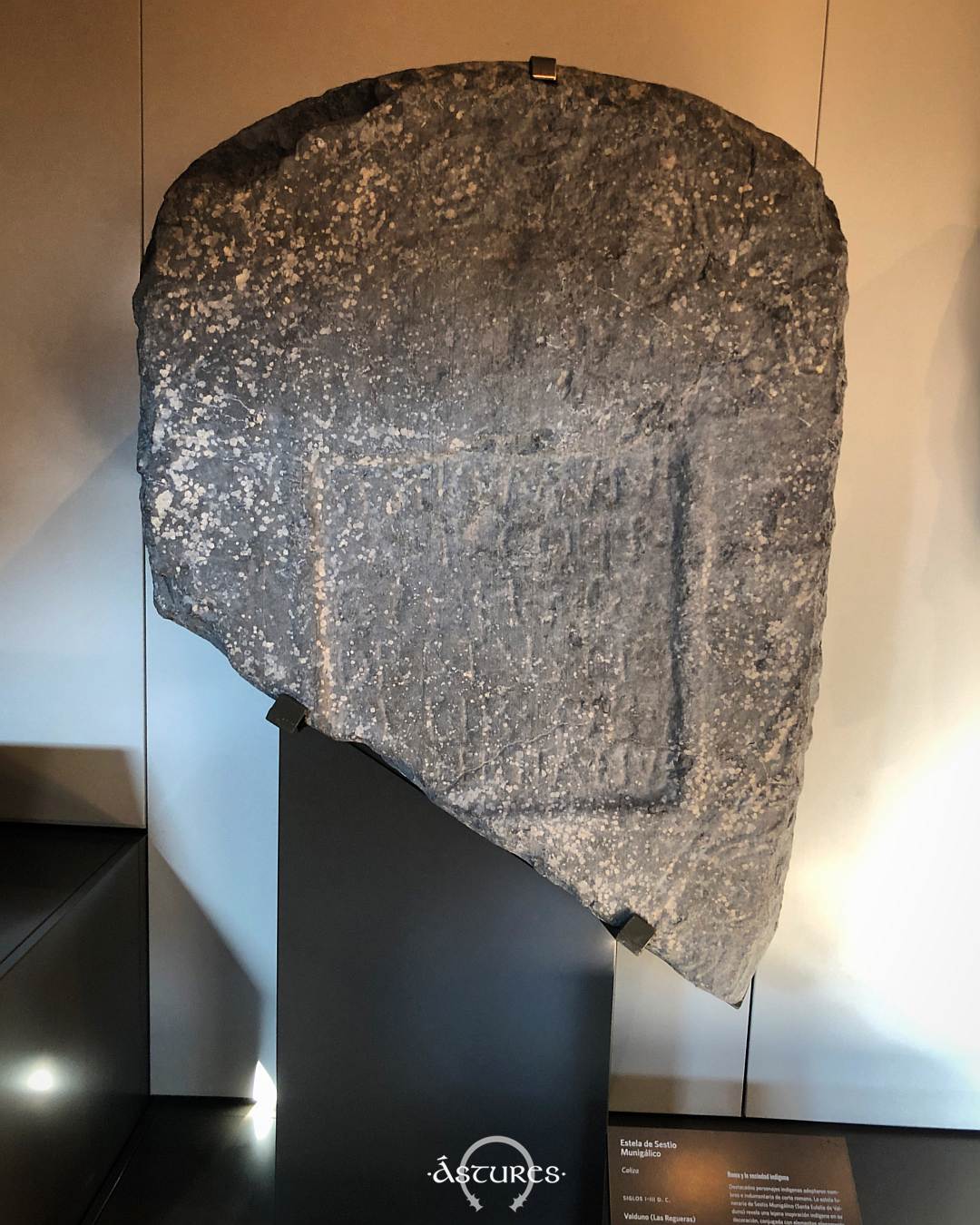 Estela de Valduno. Museo Arqueológico de Asturias. 2025
