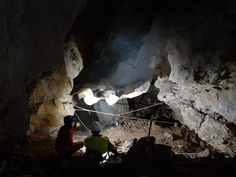 Excavación en la sima de La Cerrosa. 2020