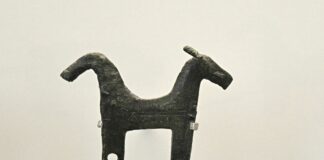 Fíbula de Caravia. Museo Arqueológico de Asturias