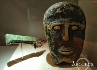 Representación de cabeza pétrea entre los astures cismontanos. Museo de León
