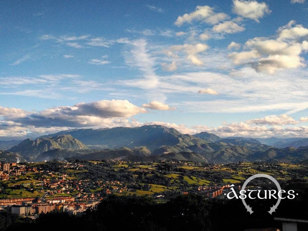 Sierra del Aramo desde el Centro Asturiano.