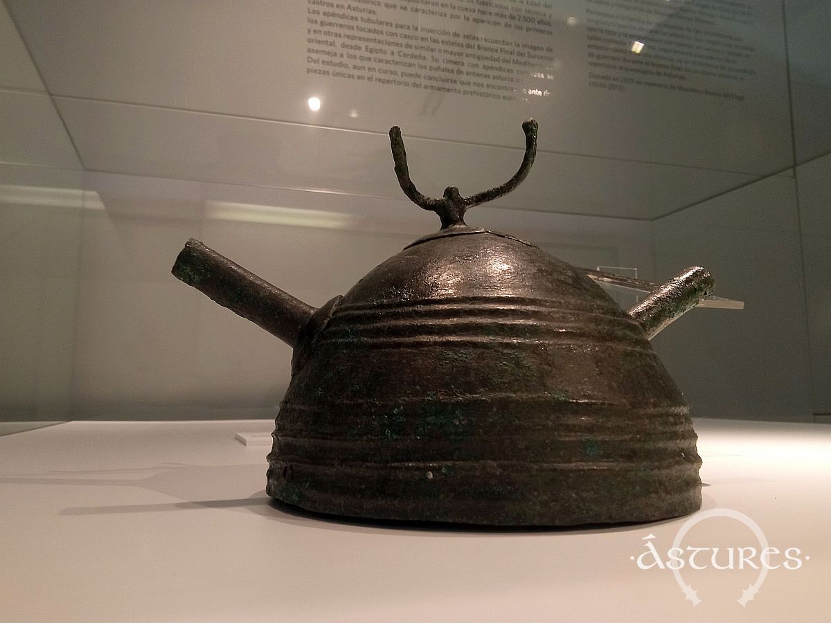 Cascos de Ribadesella. El  Museo Arqueológico de Asturias presenta dos espectaculares piezas del siglo VII a.C