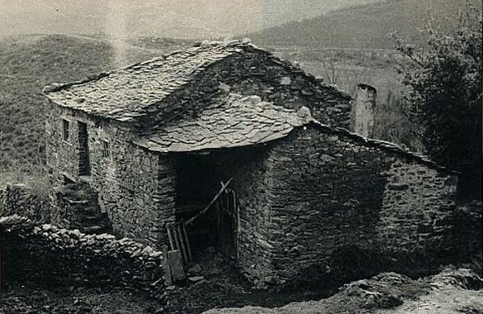 La casa de Amparo, la llamada Bruxa de Brañavara. Foto: Triunfo