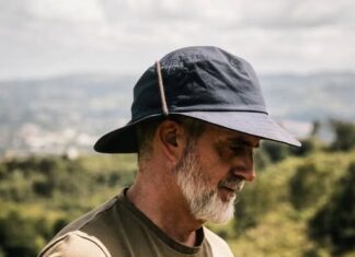 Excavando en Tiñana, 2023. Foto Envis.