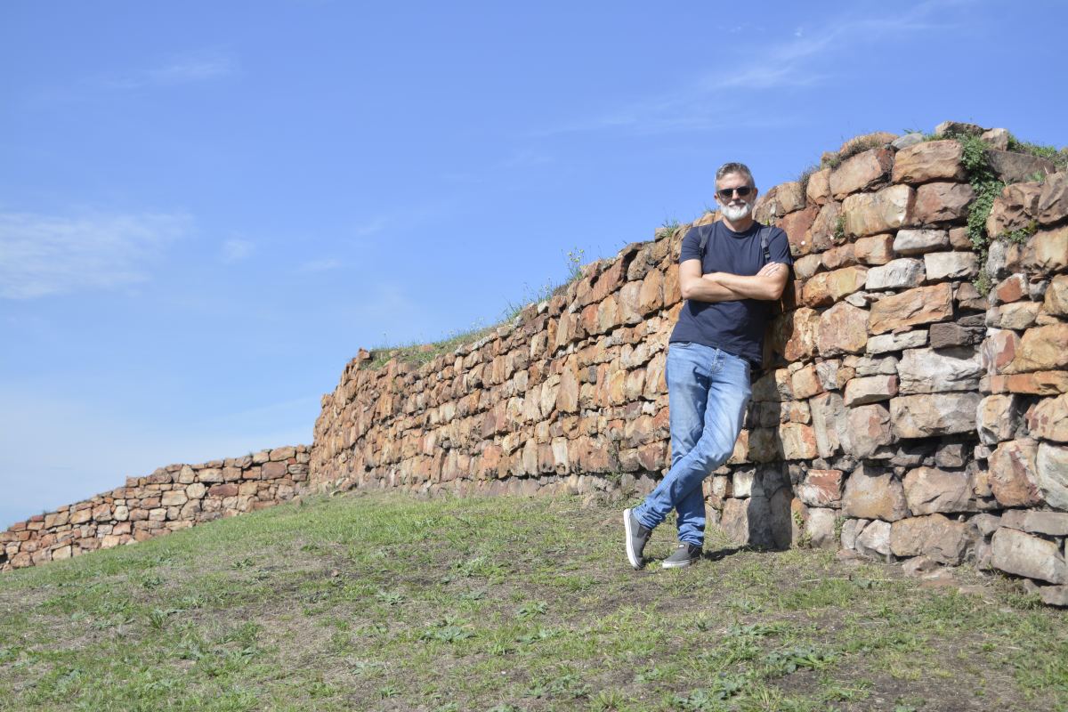 Campa Torres. Muralla