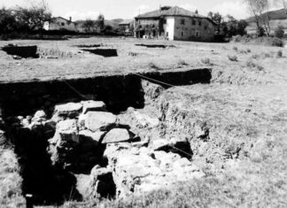 Excavaciones Lucus Asturum, en la Rectoral. 1981. Foto La Nueva España