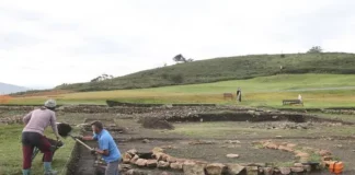 Excavación arqueológica en la Campa Torres 2023. Foto Damian Arienza. El Comercio