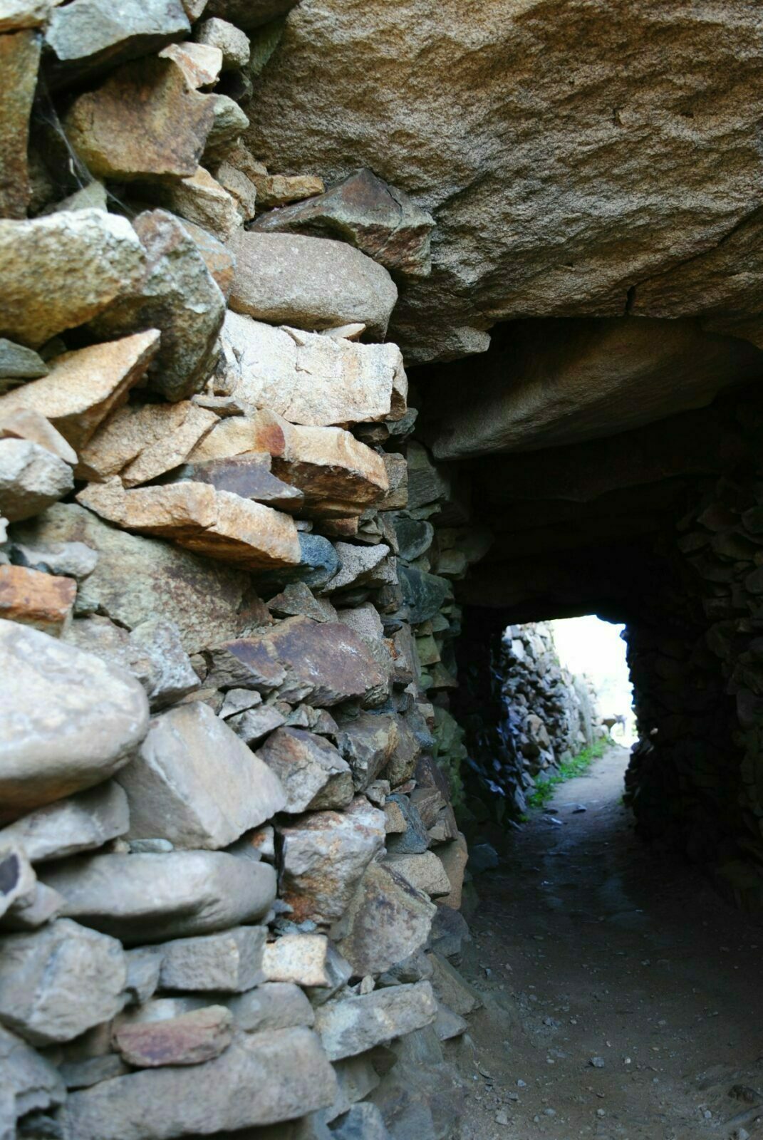 El Cairn de Barnenez, una de las "catedrales" del megalitismo atlántico.