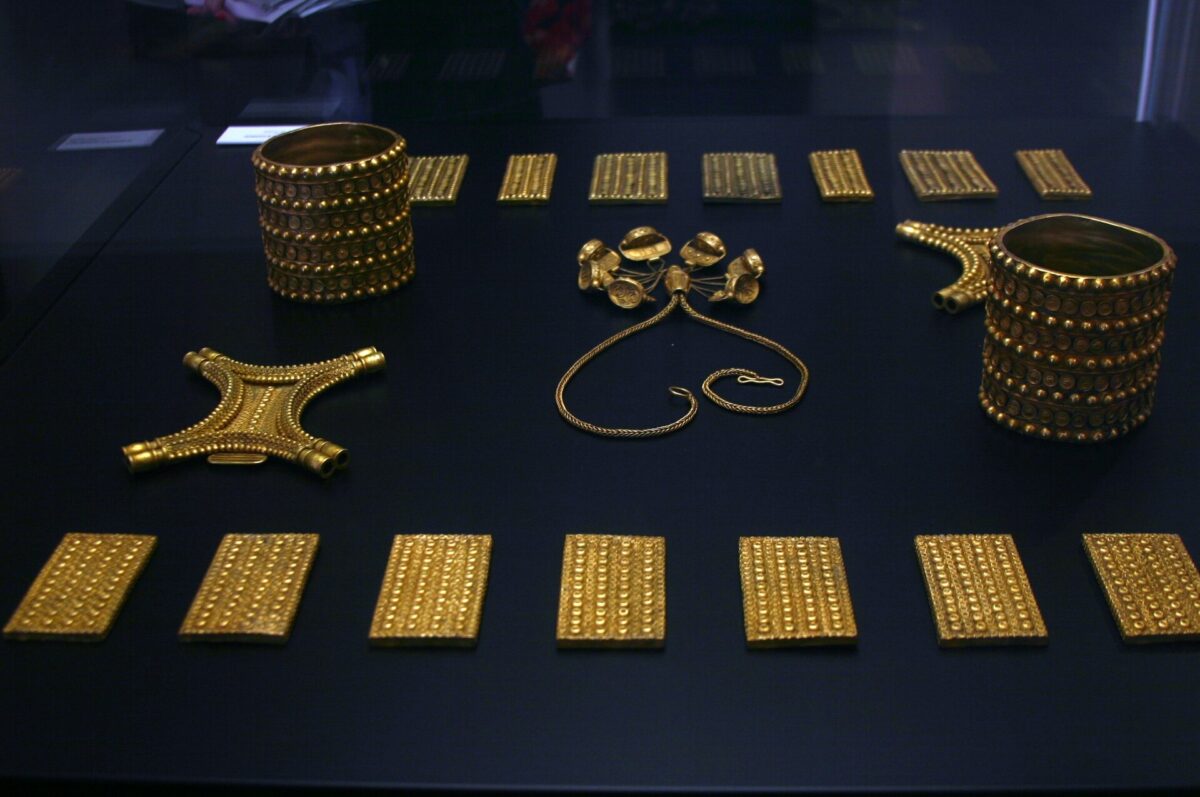 Tesoro de El Carambolo. Siglos VII al V a.C. Museo Arqueológico Nacional. Foto CC
