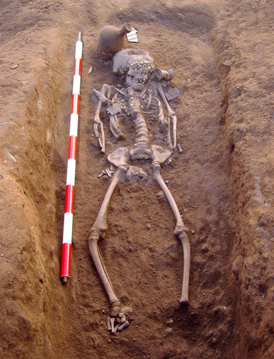 Una de las tumbas de las "pincesas" suevas de Mérida. El cuerpo pertenece a una niña de corta edad. Foto Canal Extremadura