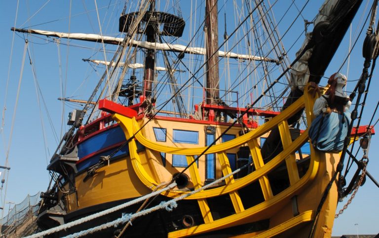 Etoile du Roi atracado en Saint Malo. Foto Astures