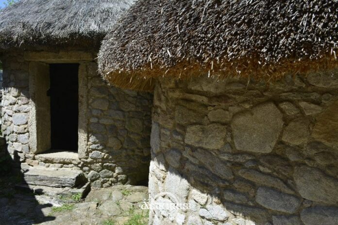 Castro de Vigo. Recreación de las viviendas