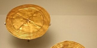 Discos de oro del III milenio a.C, Museo Arqueológico de Asturias
