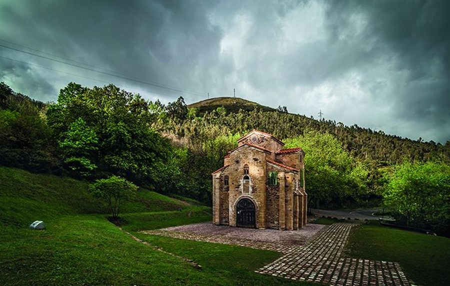 San Miguel de Lillo. Oviedo. Foto Turismo Asturias.