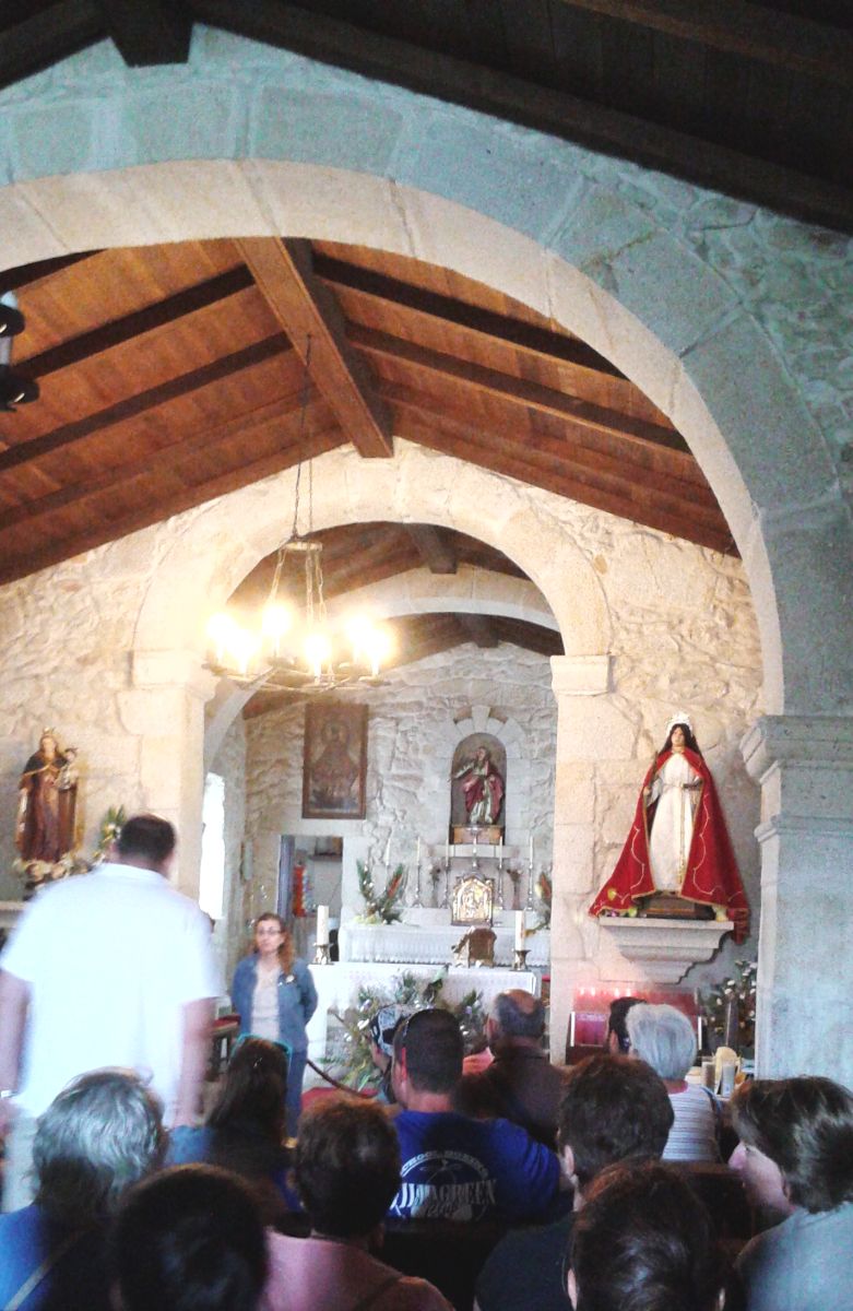 Interior de la capilla de Sta. Tecla. foto propia