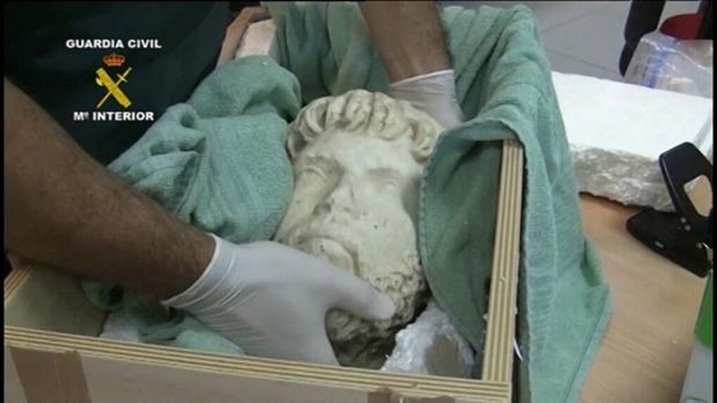 Recuperación de la cabeza de Quintana del Marco por la UCO. Fuente: Guardia Civil.