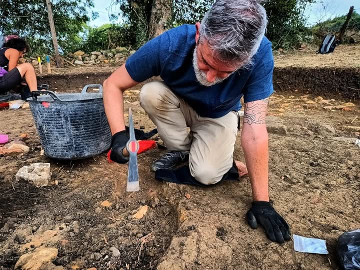 Excavaciones en Lucus Asturum, 2023. Foto E. Martín.