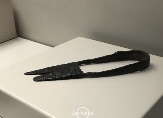 Tijeras procedentes de la necrópolis de Paredes, Siero. Museo arqueológico de Asturias