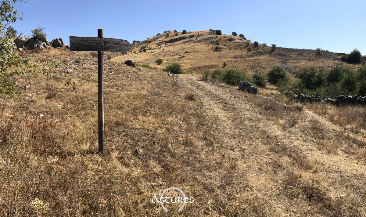 Señal de acceso al castro