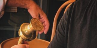 La primera réplica del torques de Cavandi, hecha por Arsgentum