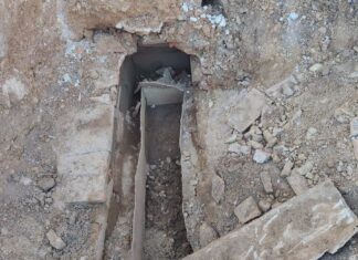 Sarcófago de plomo descubierto en la necrópolis identificada en Astorga / Asturica Augusta. Foto Ayto Astorga.