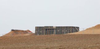 Una construcción (edificio de conversores) del Centro Arqueológico de Lancia. Foto Diario de León.