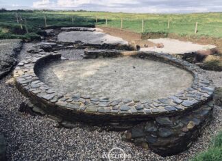 Una visita a las excavaciones del Esteiro, Tapia de Casariego Edifcación C1 del castro del Esteiro