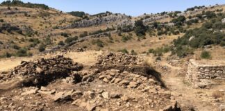 Edificio excavado en 2025 interpretado como templo.