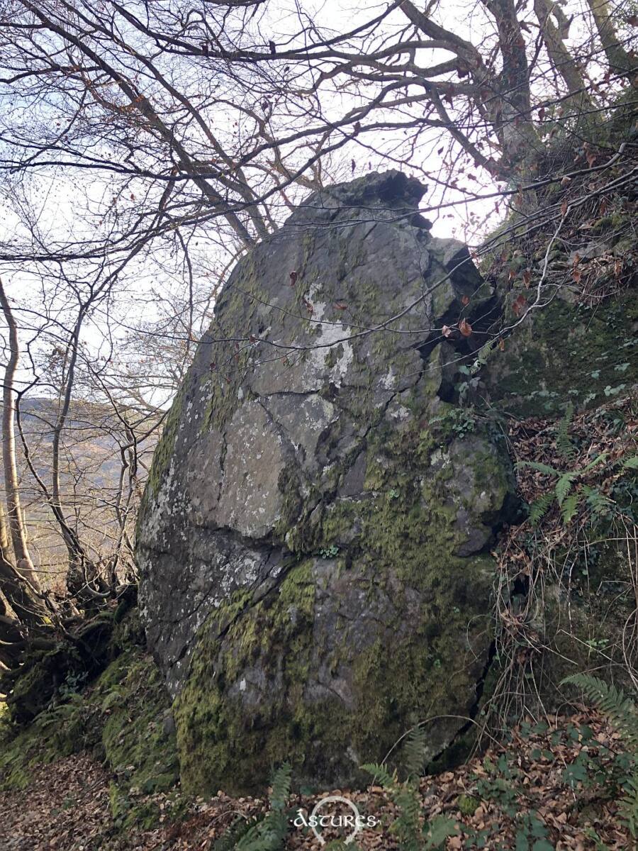 Piedra del Curucho de Reconcos.