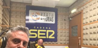 Participando en Asturias paso a paso con Onofre Alonso y José Manuel Echéver en Radio Asturias, cadena SER