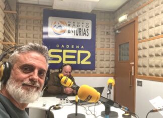 Participando en Asturias paso a paso con Onofre Alonso y José Manuel Echéver en Radio Asturias, cadena SER