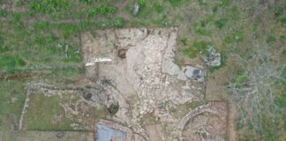 Nuevas evidencias funerarias castreñas. Montes Claros, A Coruña Vista cenital del área intervenida en la sexta campaña arqueológica de Montes Claros. Fuente Culturagalega.gal