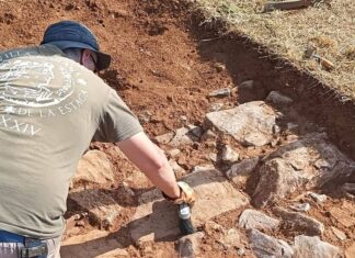 Muro intervenido en la excavación de la villa de la Estaca en 2026. Fotografía del equipo de investigación.