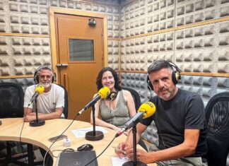 Grabando el programa en Cadena SER Asturias.