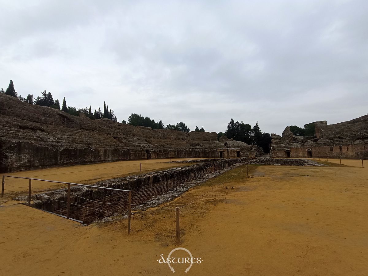 Foso del anfiteatro bajo la arena. Itálica