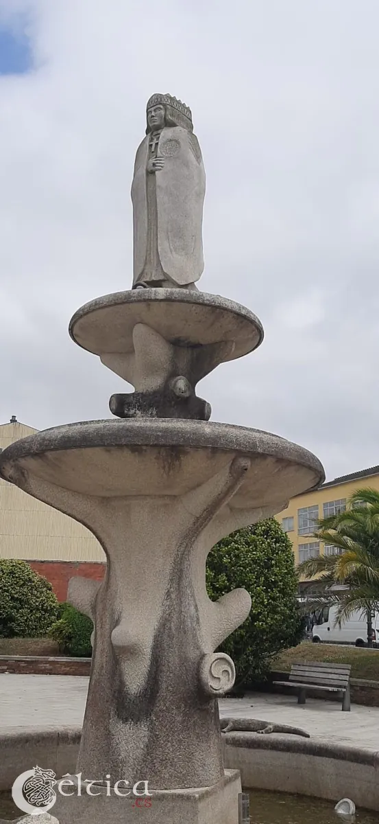 Fuente monumental del Obispo Maeloc, Bretoña
