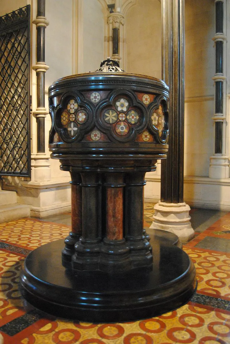 Pila bautismal en Christ Church.