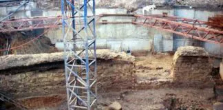 Noticias sobre el anfiteatro romano de Legio / León Anfiteatro romano de León. Excavaciones en 1994. Foto: Diario de León