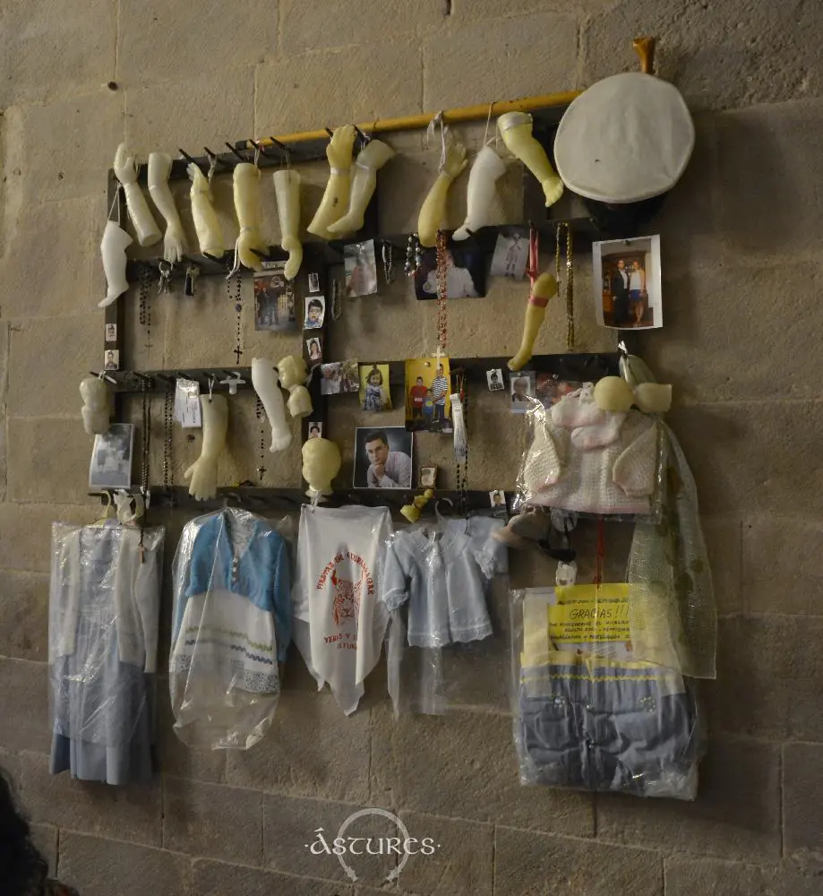 Exvotos y ofrendas en Santa María de Lugás. 2024