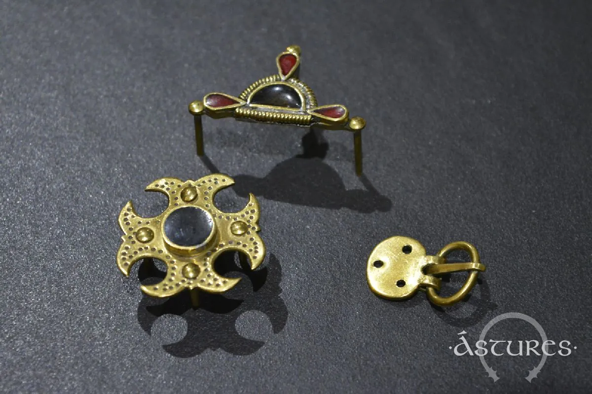 Objetos de la necrópolis de Argandenes- CpLeathergoods