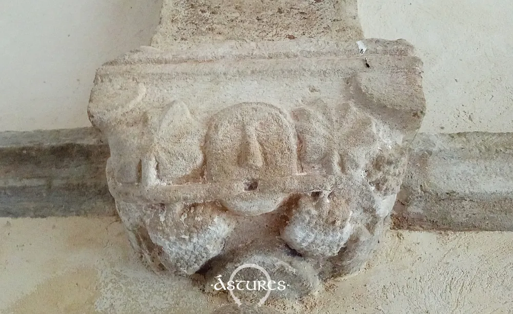Representación del "hombre verde" (greenman) en la Colegiata de Teverga.