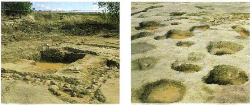 Templete o mausoleo y hoyos de la necrópolis que contenían urnas de incineración (Promonumenta)