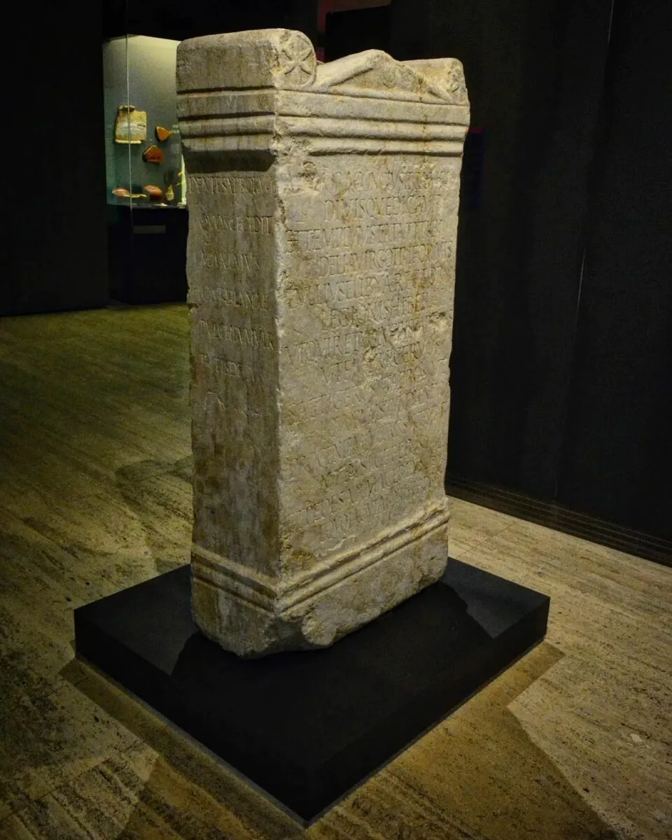 Ara a Diana. Museo de León