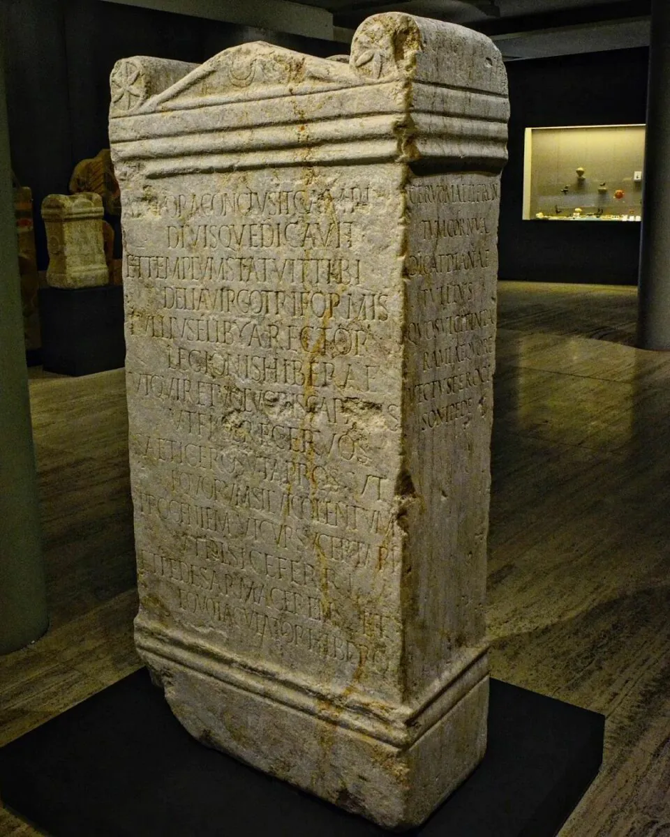 Ara a Diana. Museo de León