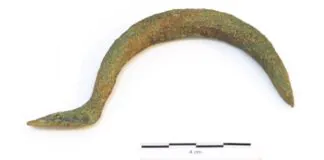 Fíbula de arco de Chanu la Chalga. Foto Vindonnus